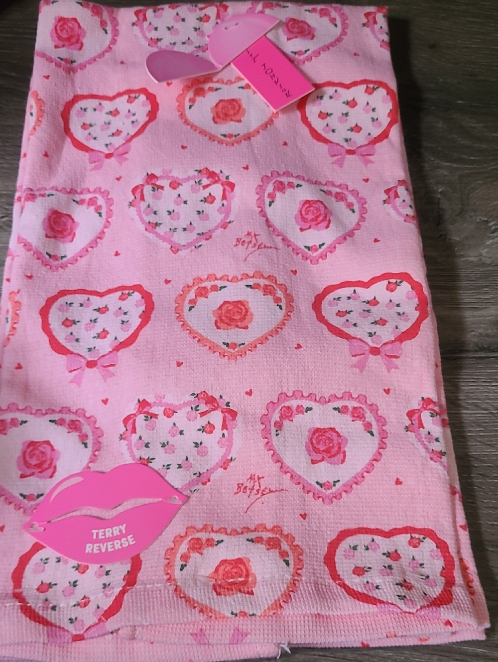 Betsey Johnson Pink Heart & Rose Kitchen Printed Towel Set Of 2.